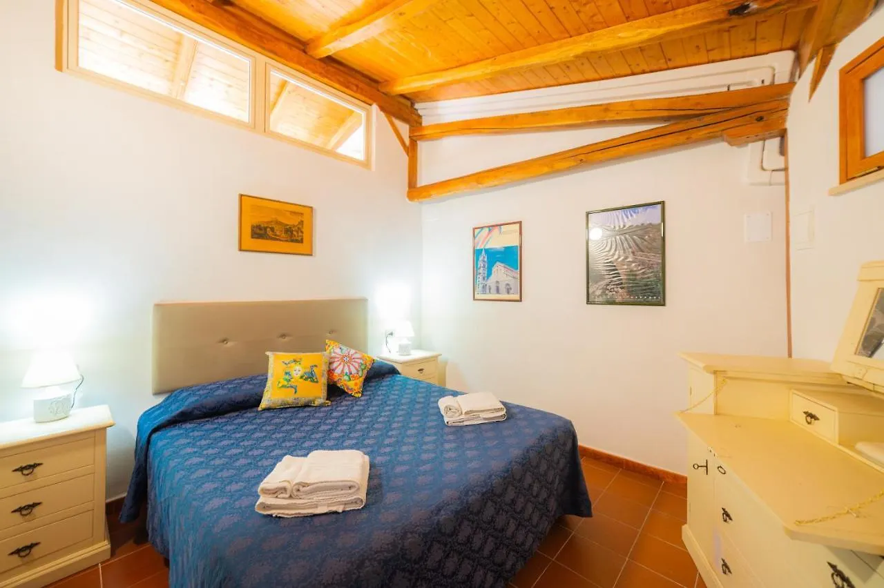 Tovimar Apartments Taormina 0*,